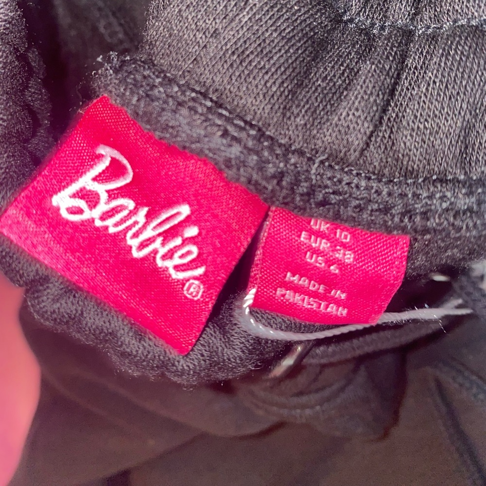 Barbie x Boohoo oversized joggers - Picture 5 of 8